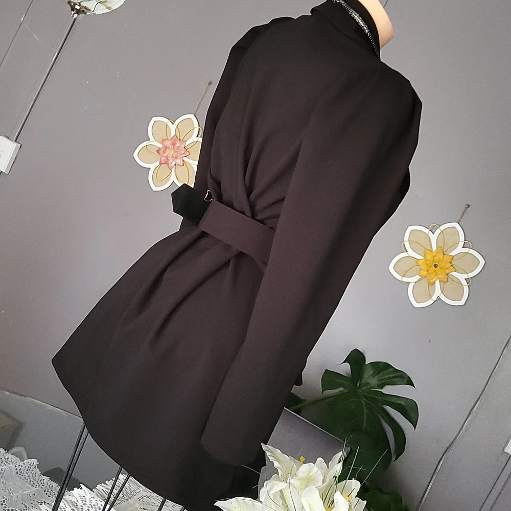 MAKE AN OFFER! IMPORTED BLAZER WORK OR PLAY - Picture 15 of 17